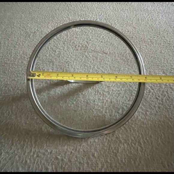 Stovetop Pot Glass Lid
Small Dent in Lip Area
See pictures for measurements - Picture 11 of 11